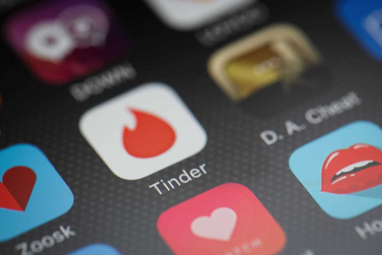 Tinder Hijack para obtener caracteristicas premium gratis cover image